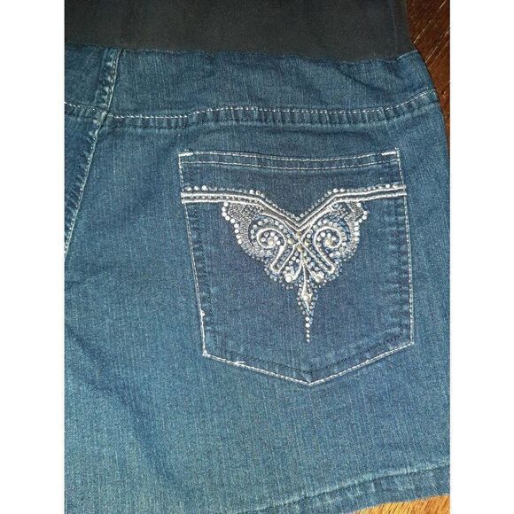 XL Maternity Karen T Blue Denim Mid Rise Blue Jean Maternity Shorts Embellished - Picture 3 of 3